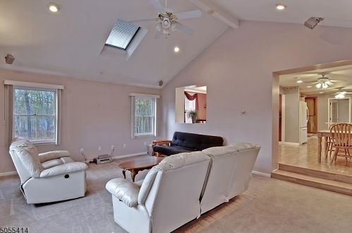 320 Old York Rd, Bridgewater NJ  08807-2651 exterior