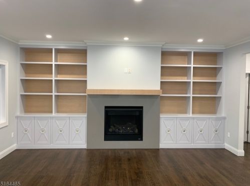 9 Dogwood Ter, Livingston NJ  07039-3601 exterior