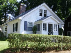 85 Eliot Ave, Newton, MA 02465-1708