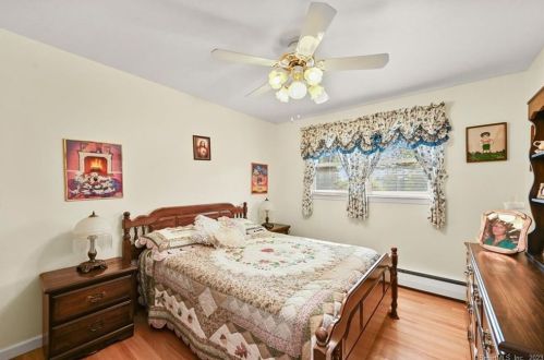 130 Mtn Rd, Seymour CT 06483-2039 exterior