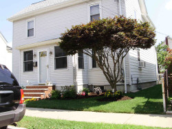 92 Hawthorn St, Newton, MA 02458-1236