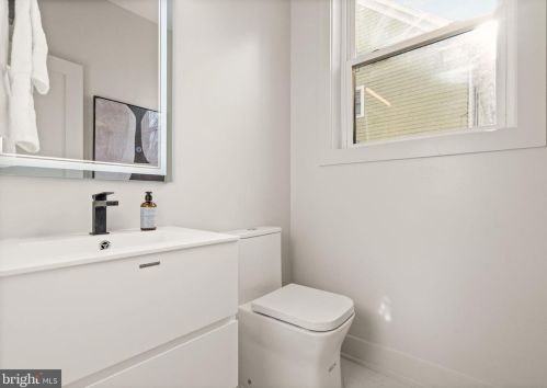 5416 Nevada Ave, Washington DC  20015-1728 exterior