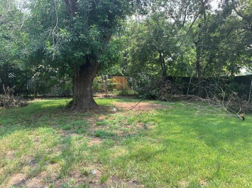 2218 Farola Dr, Dallas TX  75228-2228 exterior