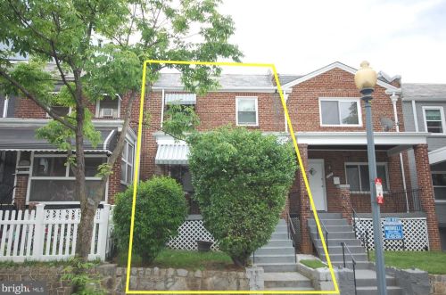 1325 Staples St, Washington, DC 20002-3925