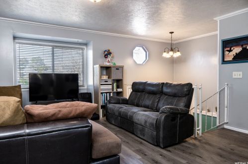 6471 Cyclamen Way, Taylorsville UT 84081-4910 exterior