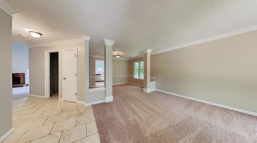 210 Easton Dr, Atlanta, GA 30331-8319