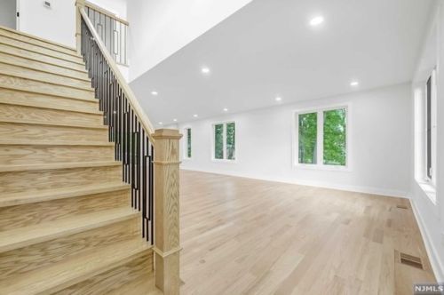 22 Lois Ave, Demarest NJ  07627-2220 exterior