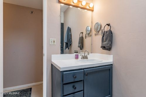 2221 2 St, Tucson AZ 85711-1058 exterior