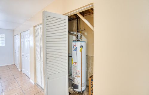 1502 Karlov Ave, Chicago IL 60651-1927 exterior