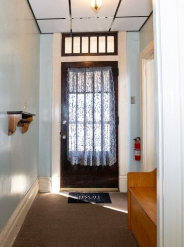 1126 State Ave, Moon Twp, PA 15108-1823