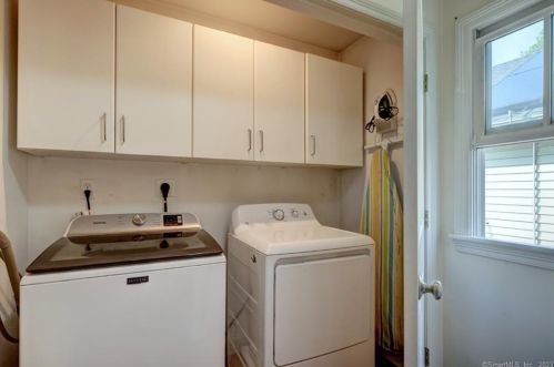 47 Chester St, Milford CT 06460-7421 exterior