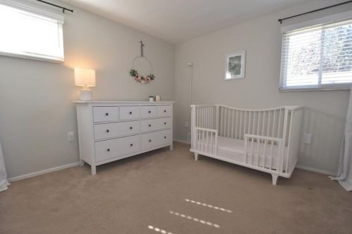 820 Bethany Dr, Pittsburgh PA 15215-1207 exterior