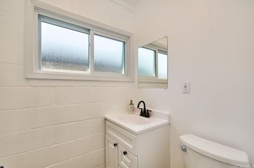 511 Rosslynn Ave, Fullerton CA  92832-2725 exterior