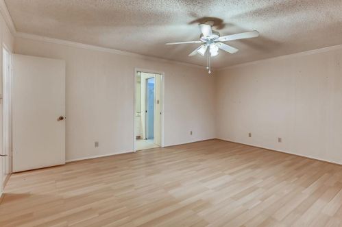 8114 Ct, Austin TX 78759-8726 exterior