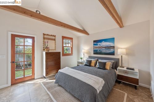 2122 Sacramento St, Berkeley CA 94702-1905 exterior