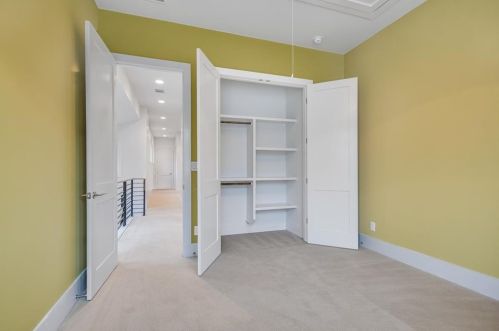 4105 Burnet Rd, Austin TX exterior