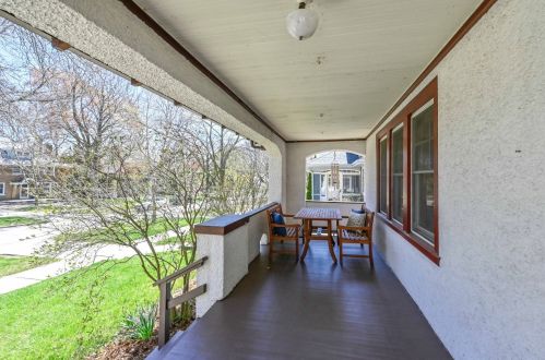 3937 Prospect Ave, Milwaukee, WI 53211-2423