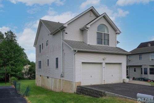 26 Henry St, Edison, NJ 08820-2808