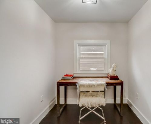 2911 17th St, Washington DC  20018-1825 exterior