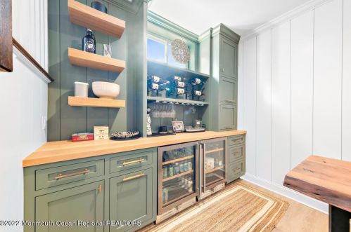 33 Park Ave, Locust NJ  07760-1523 exterior