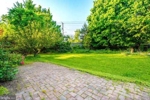 2600 Northrup Dr, Rockville MD 20850-3083 exterior