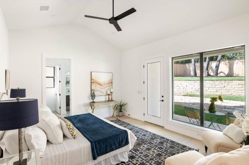 8512 Appalachian Dr, Austin TX 78759-7930 exterior