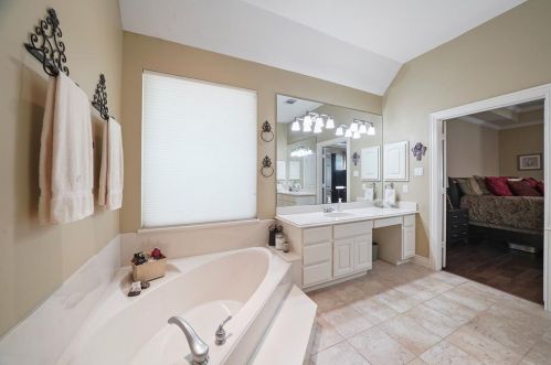 15635 Connie Ln, Montgomery TX 77316-9467 exterior