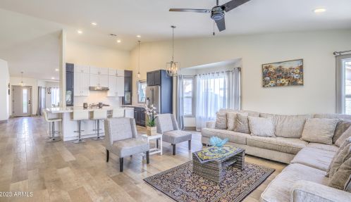 4333 Angela Dr, Phoenix AZ  85032-2282 exterior