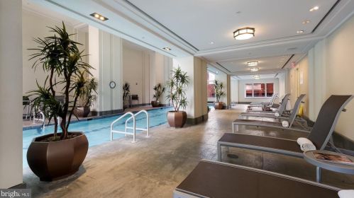 130 18th St, Philadelphia PA 19103-4923 exterior