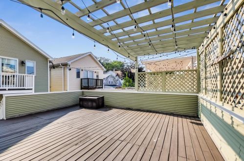 5056 Claremont Ave, Chicago IL  60625-1810 exterior