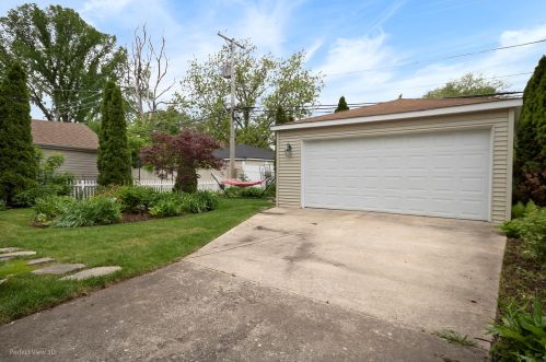 2520 13 Ave, Broadview IL 60153-1407 exterior