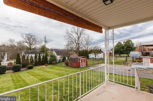 1310 Maple Ave, Lancaster PA 17603-4614 exterior