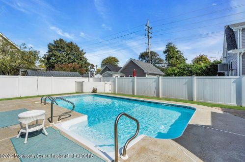 403 New York Ave, Point Pleasant Beach NJ 08742-3338 exterior