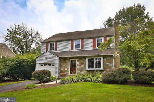506 Woodcrest Rd, Huntingdon Valley, PA 19006-5632