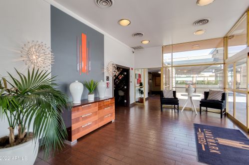 4750 Central Ave, Phoenix AZ  85040-2150 exterior