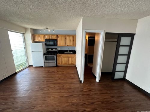 1442 Kewalo St, Honolulu HI 96822-4177 exterior