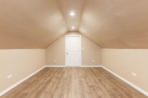 5643 California, Chicago IL 60659-4815 exterior