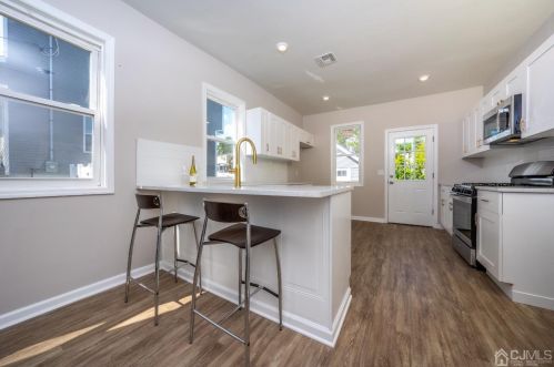 16 Wright St, Iselin NJ 08830 exterior