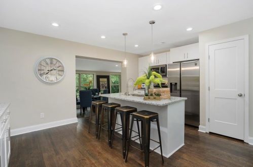 1201 Clearview Dr, Atlanta GA  30319-4103 exterior