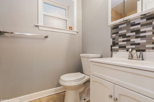 6341 Washtenaw Ave, Chicago IL 60629-1613 exterior