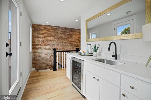 30 Adams St, Washington DC  20001-1026 exterior