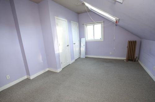 38 4 St, Dover NH 03820-2985 exterior