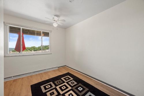 319 Wyoming St, Pittsburgh PA 15211-1739 exterior