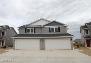 4011 Normandy St, Bismarck ND  58503 exterior