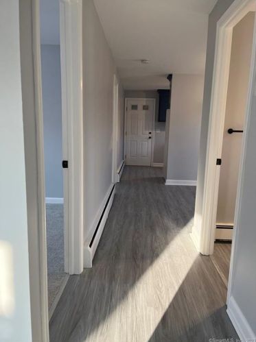 69 4th St, New Britain, CT 06051-1739