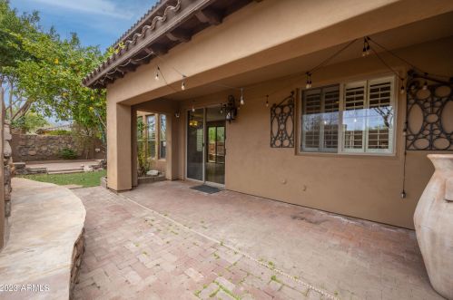 3931 Crst Ln, Phoenix AZ 85027-1602 exterior