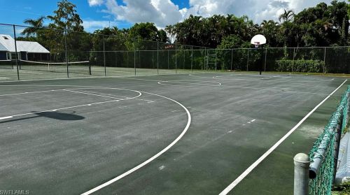 3379 Timberwood Cir, Naples FL 34105-5610 exterior