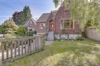 2510 Montlake Pl, Seattle, WA 98112-2226