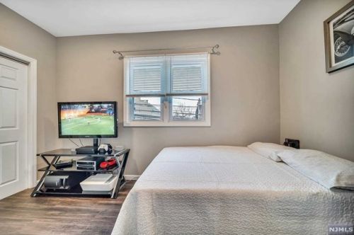 161 St, Union City NJ 07087-5439 exterior