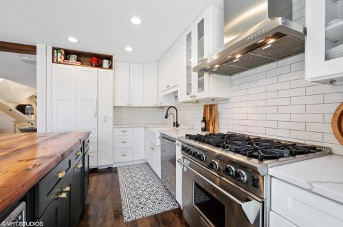 1733 Hoyne Ave, Chicago IL 60647-5541 exterior